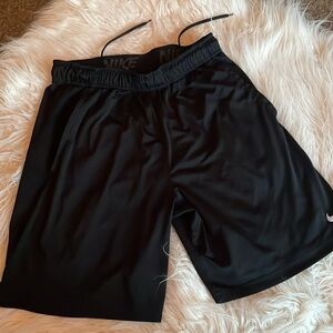 Men’s Nike shorts - M